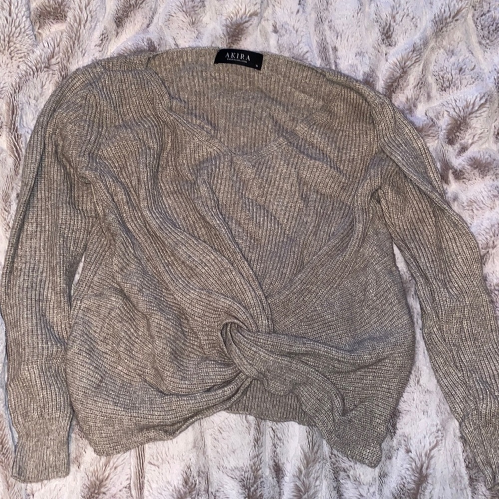 Akira gray front twisted sweater in medium